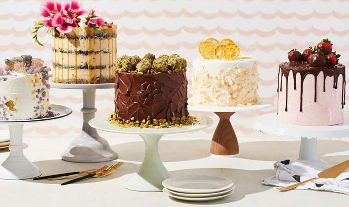 A Guide To Picking Lip-smacking & Enticing Cakes To Double Up Upcoming Celebrations