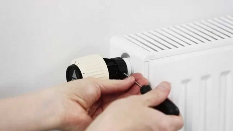 How to Remove a Thermostatic Radiator Valve