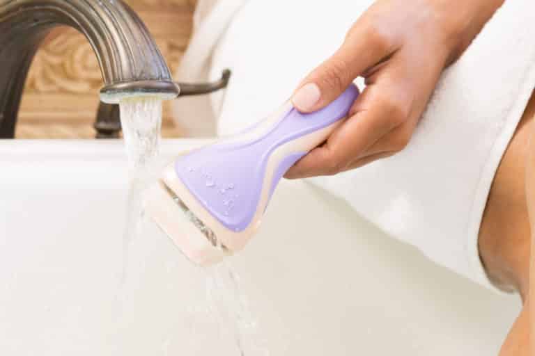 How to Clean Schick Intuition Razor in 3 Simple Steps