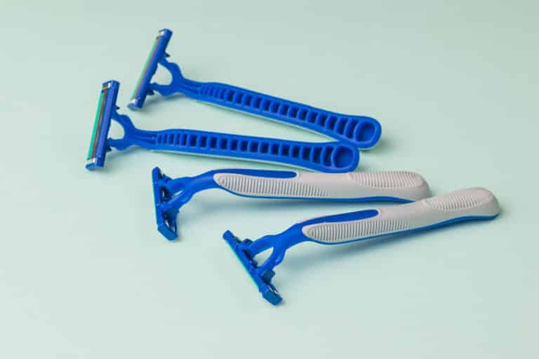 How to Clean a Disposable Razor Simple Guide