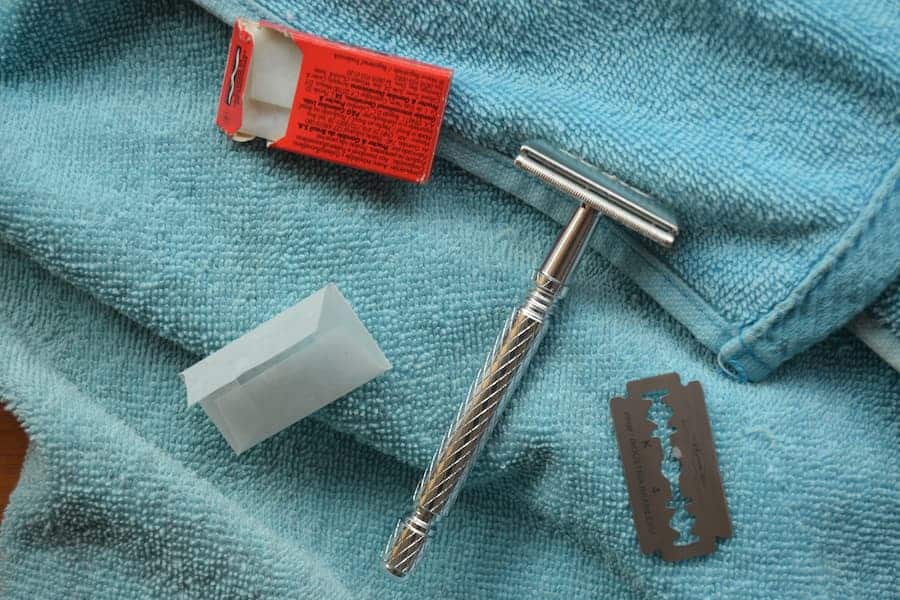 Read This Guide to Know How to Clean a Safety Razor