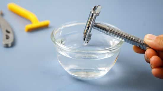 How to Clean Razor Heads – Save Your Razor From Damage